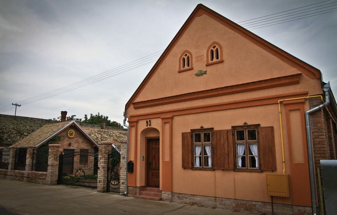 Traditional country house on the estate Didin Konak